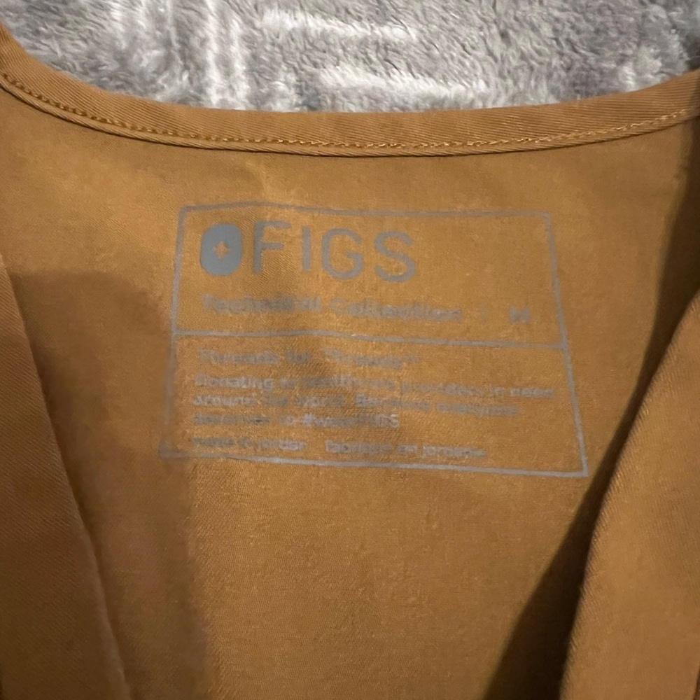 Figs Brown Jogger Pants and Catrina scrub top - Picture 4 of 4